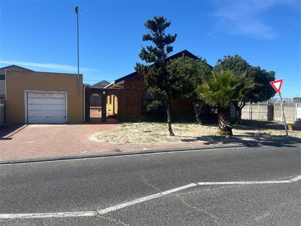 3 Bedroom Property for Sale in Mandalay Western Cape